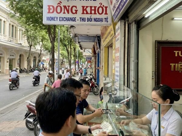 Dong Khoi Money Exchange 600x600