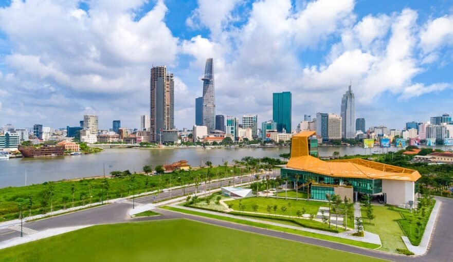 Empire City District 2 Amenities Pool and Gym Saigon Cribs 3