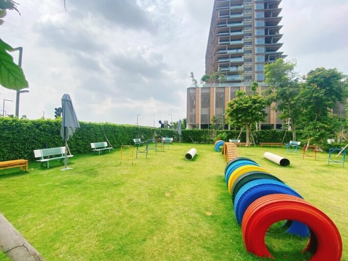 Empire City District 2 Amenities Pool and Gym Saigon Cribs 4