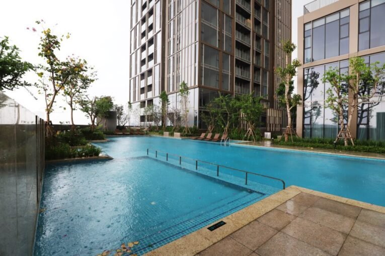 Empire City District 2 Amenities Pool and Gym Saigon Cribs 8