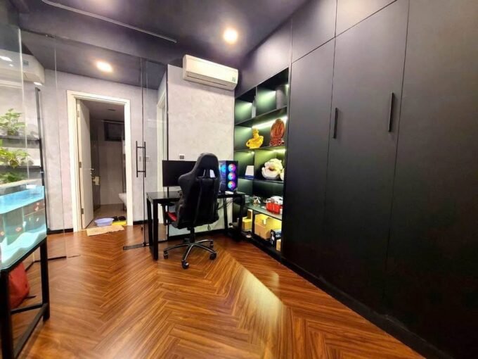 Lit Apartment Saigon Cribs 4