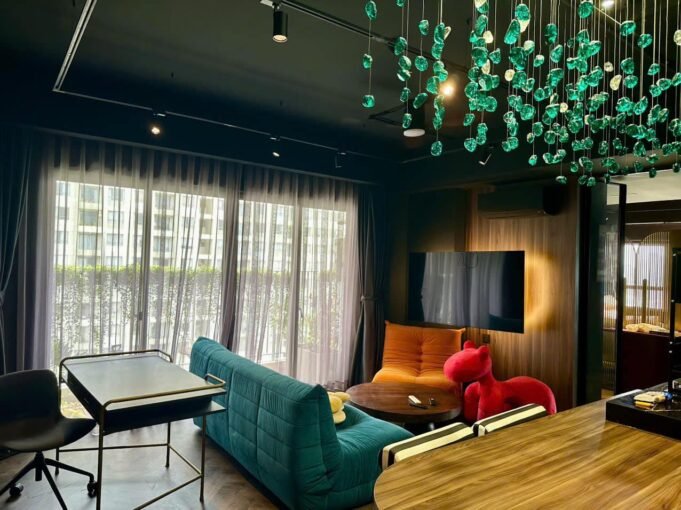 Saigon Cribs Custom Swag Decor 1