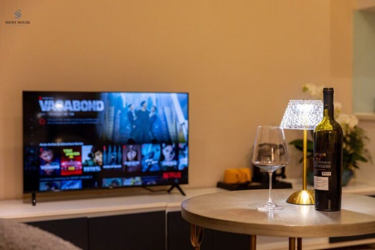 Saigon Cribs Downtown Serviced Apartment 9