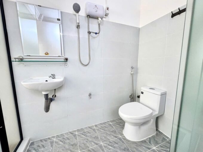 District 5 Studio Apartment For Rent Ho Chi Minh City Saigon Cribs Balcony Kitchenette (10)