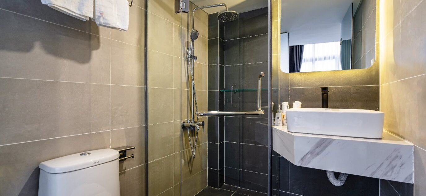 Luxury Duplex Modern Apartment Saigon Cribs (11) 1575x1050