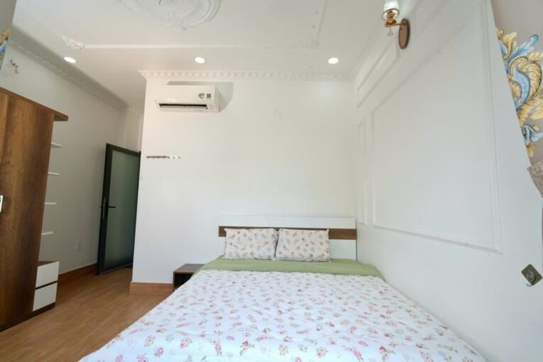 One Bedroom Apartment For Rent Downtown District 1 Ho Chi Minh City Saigon Cribs (6)