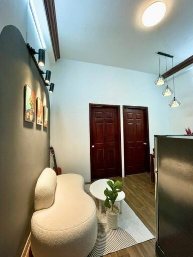 Saigon Cribs 2 BR Apt For Rent District 10 HCMC (16) 450x600