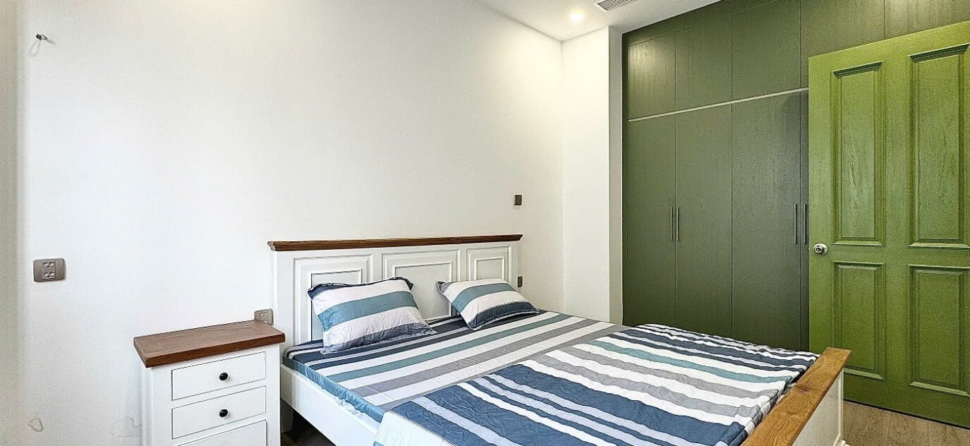 Saigon Cribs Serviced Apartment Downtown Cheap Pads (11) 1400x1050