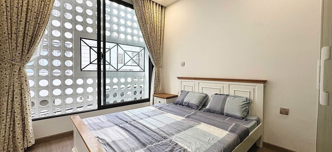 Saigon Cribs Serviced Apartment Downtown Cheap Pads (4) 1400x1050