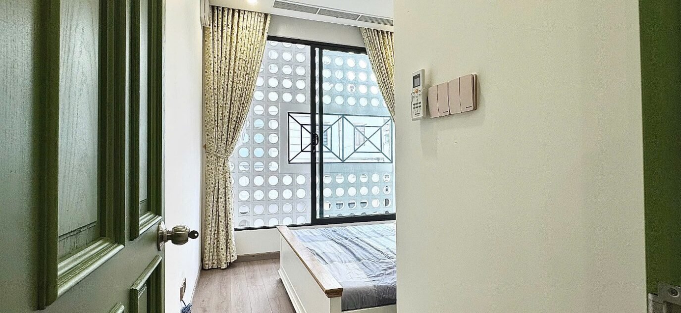 Saigon Cribs Serviced Apartment Downtown Cheap Pads (6) 1400x1050