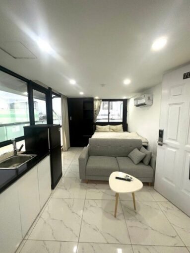 Super Cheap Apartment For Rent Ho Chi Minh CIty Saigon Cribs (1) 450x600