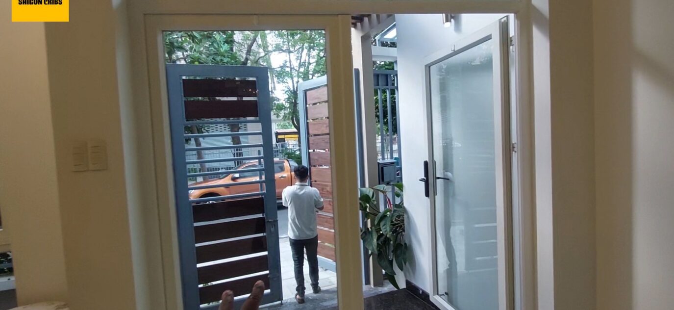Full House Tour Saigon Cribs.00 01 03 15.Still009 1680x945
