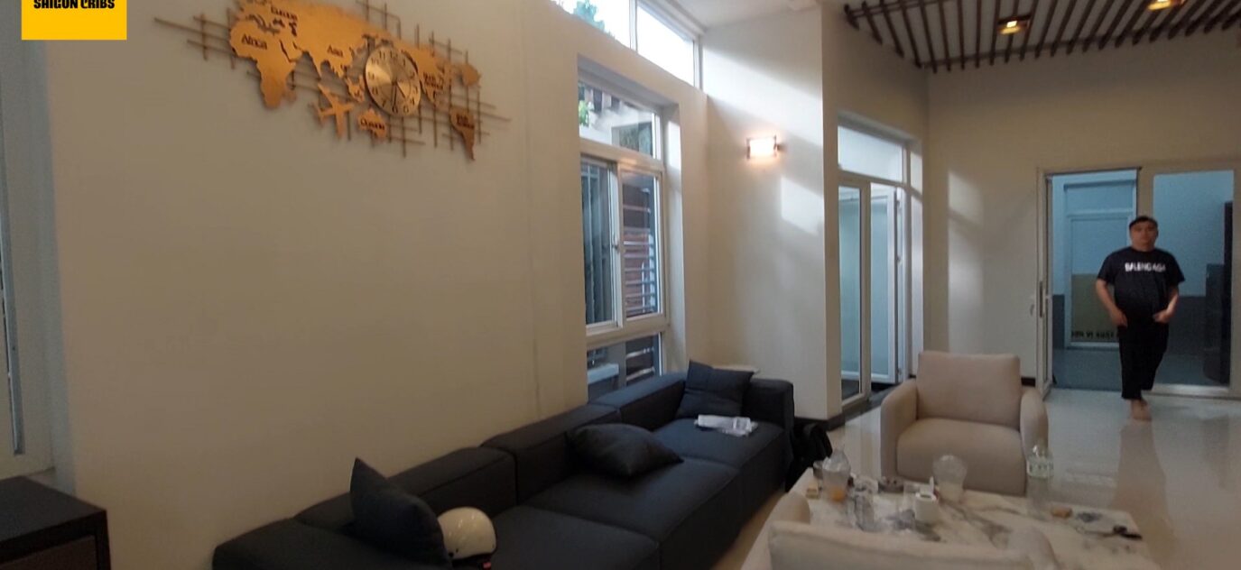 Full House Tour Saigon Cribs.00 09 35 15.Still075 1680x945