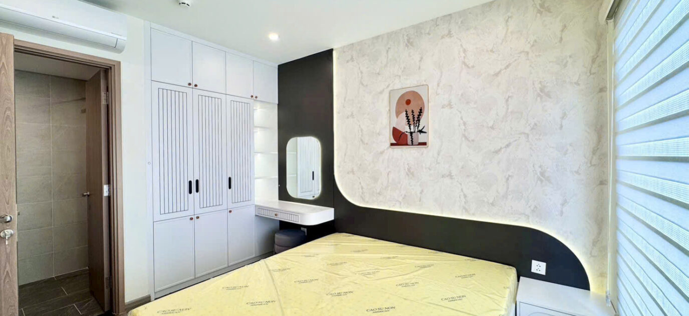 3BR Modern Vinhomes New Saigon Cribs (3)