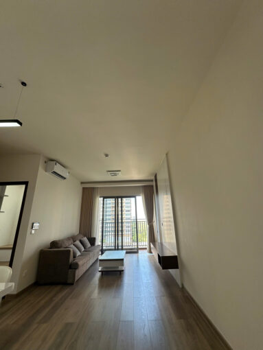 listing 1792091973 832007