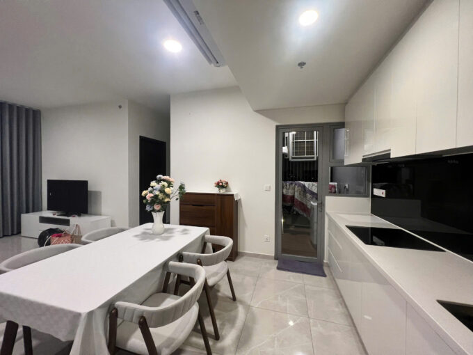 listing 1792353191 878210